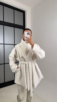 Taş Asimetrik Düğmeli Astarlı Kuşaklı Kaşe Ceket GAUS-00474GAUSCEKETGAUS-00474