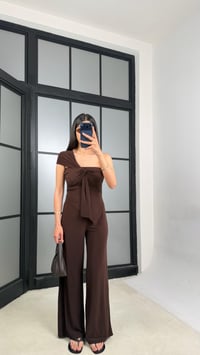 Acı Kahve Asimetrik Bağlama Detaylı Bluz Beli Lastikli Pantolon Sandy Kumaş Takım GAUS-01509GAUSSuitsGAUS-01509