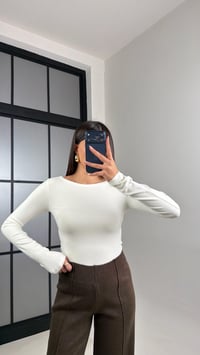 Ekru Kayık Yaka Basic Bluz GAUS-00881GAUSBLUZGAUS-00881