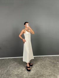  Uxor Taş Askılı Yırtmaçlı Uzun ZR Model Keten ElbiseGausELBİSEGU008663