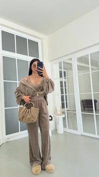 Vizon Kapüşonlu Hırka Crop Beli Lastikli Pantolon 3'lü Kadife Takım GAUS-02033GAUSTAKIMGAUS-02033