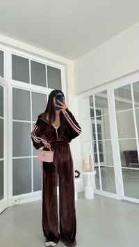 Kahve Şerit Detaylı Hırka Beli Lastikli Pantolon İkili Kadife Takım GAUS-02197GAUSSuitsGAUS-02197