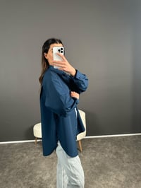Min Lacivert Oversize Gizli Düğmeli GömlekGausGÖMLEKGU004645
