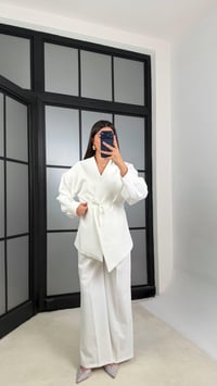 Beyaz Belden Kuşaklı Ceket Beli Lastikli Pantolon İkili Takım GAUS-01206GAUSSuitsGAUS-01206