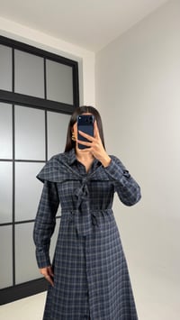 Lacivert Şal Detaylı Kuşaklı Ekose Elbise GAUS-00863GAUSDressesGAUS-00863