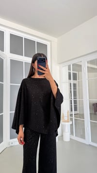 Siyah Sim Detaylı Pelerin Beli Lastikli Pantolon İkili Modal Takım GAUS-01869GAUSSuitsGAUS-01869