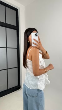 Beyaz Ayarlanabilir Askılı MD Muadil Fırfır Detaylı Şifon Bluz Gaus00665GausBLUZGU1002536