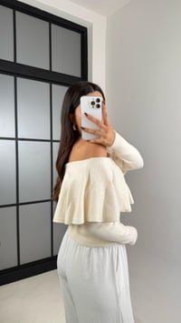 Krem Madonna Yaka Triko Kazak GAUS-00159GAUS الكنزات GAUS-00159