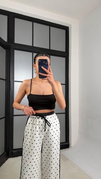 Beyaz Beli Lastikli Yan Şeritli Puantiyeli Pantolon GAUS-01435GAUSPANTOLONGAUS-01435
