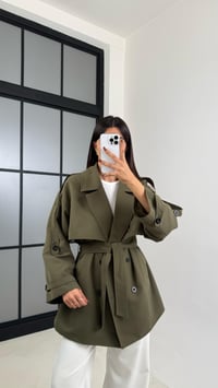 Haki Astarlı Cep Detaylı Kuşaklı Kısa Trençkot GAUS-00192GAUSTRENÇKOTGAUS-00192