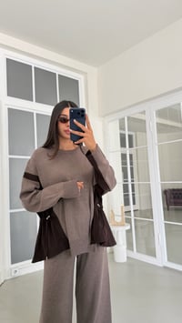 Kahve Paraşüt Kumaş Detaylı Beli Ayarlanabilir Kazak Pantolon İkili Triko Takım GAUS-02075GAUSTAKIMGAUS-02075