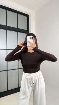 Acı Kahve OYS Muadil Parmak Geçirmeli Basic Bluz GAUS-00506GAUSBLUZGAUS-00506