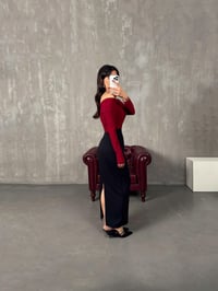 Alisa Bordo Siyah Kayık Yaka ElbiseGausELBİSEGU10028