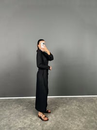 Mari Siyah Düğmeli Yandan Bağlamalı Uzun ElbiseGausELBİSEGU008658