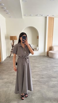 Gri Polo Yaka Kuşaklı Tencel Kumaş Elbise GAUS-01429GAUSELBİSEGAUS-01429