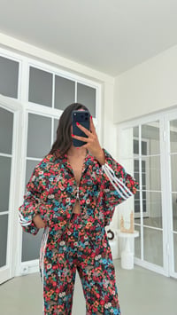 Çok Renkli Çiçek Desenli Şeritli İkili Vintage Takım GAUS-01861GAUSSuitsGAUS-01861