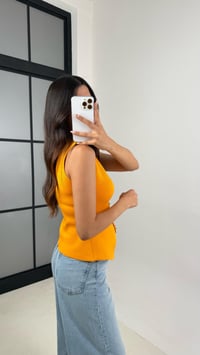 Turuncu Çok Düğmeli Triko Yelek GAUS-00102GAUSYELEKGAUS-00102