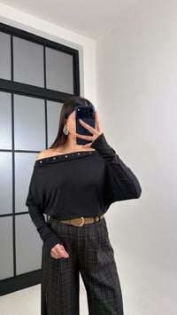 Füme Kayık Yaka Kuşgözlü Yumuşak Dokulu Bluz GAUS-00894GAUSBLUZGAUS-00894