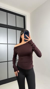 Acı Kahve Kayık Yaka Örme Bluz GAUS-00872GAUSBLUZGAUS-00872