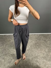 Pilea Beli Lastikli Önden Cepli Rahat Kumaş Antrasit Şalvar PantolonGausPANTOLONGU008554