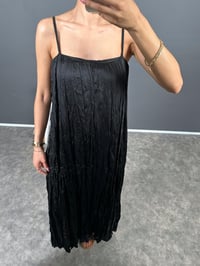 MD Siyah Askılı Kırışık Uzun Astarlı ElbiseGausELBİSEGU008646