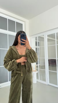 Yeşil Kapüşonlu Hırka Crop Beli Lastikli Pantolon 3'lü Kadife Takım GAUS-02033GAUSTAKIMGAUS-02033