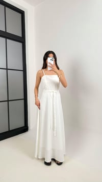 Beyaz Ayarlanabilir Askılı Kuşaklı Basic Keten Elbise Gaus00387GausELBİSEGU1001904