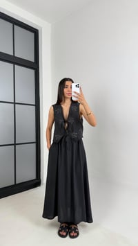 Siyah Önü Bağlamalı Nakışlı Yelek Beli Lastikli Etek Tencel Takım Gaus00556GausTAKIMGU1002294