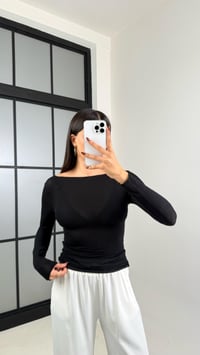 Siyah Kayık Yaka Muadil Transparan Bluz GAUS-00455GAUSBLUZGAUS-00455