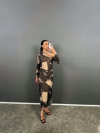 Joven Kahve Karışımlı Desenli Belden Büzgülü Omuz Detaylı ElbiseGausELBİSEGU008900