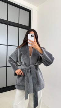 Gri Kuşaklı Astarlı Peluş Kürk GAUS-00183GAUSCEKETGAUS-00183