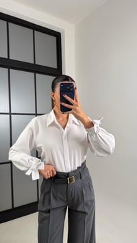 Beyaz Kol Kurdele Detaylı Gömlek GAUS-00680GAUSGÖMLEKGAUS-00680