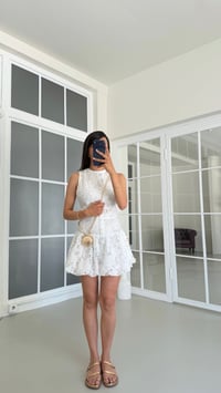 Beyaz Çiçek Brodeli İPKYL Premium Mini Elbise GAUS-01734GAUSELBİSEGAUS-01734