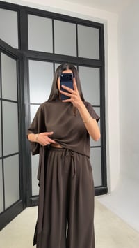 Acı Kahve Asimetrik Bluz Beli Lastikli Pantolon İkili Tasarım Takım GAUS-01490GAUSTAKIMGAUS-01490