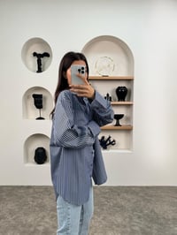 Lesa Lacivert ZR Model Çizgili Oversize GömlekGausGÖMLEKGU009015