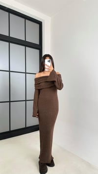 Kahve Madonna Yaka Tasarım Uzun Triko Elbise GAUS-00126GAUSDressesGAUS-00126