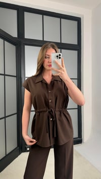 Kahve Vatkalı Beli Lastikli Kuşaklı Yelek Pantolon İkili Takım GAUS-00986GAUSTAKIMGAUS-00986