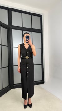 Siyah Kuşaklı Gold Düğme Detaylı Premium Elbise GAUS-01448GAUSELBİSEGAUS-01448