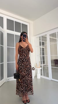 Leopar Desenli Sırt Dekolteli Astarlı Elbise GAUS-01814GAUSELBİSEGAUS-01814