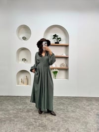Emily Haki V Yaka Beli Büzgülü Raşel Kumaş ElbiseGausELBİSEGU00903503