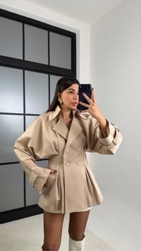 Taş Belden Oturtmalı Pile Detaylı Astarlı Trençkot GAUS-00683GAUSTRENÇKOTGAUS-00683