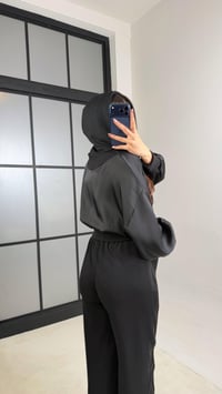 Siyah Saten Detaylı Hırka Beli Lastikli Pantolon Tasarım Takım GAUS-01096GAUSTAKIMGAUS-01096