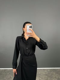 Mari Siyah Düğmeli Yandan Bağlamalı Uzun ElbiseGausELBİSEGU008658