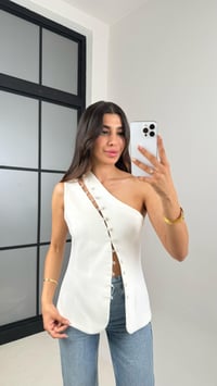 Beyaz Düğmeli Asimetrik Yaka Astarlı Yelek Gaus00649GausYELEKGU1002509