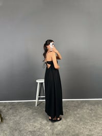 Cali Siyah Askılı Çapraz Bağlamalı Keten ElbiseGausELBİSEGU008688