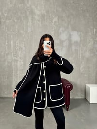 Tate Siyah Beyaz Şeritli Atkı Detaylı Tasarım Kaşe CeketGausCEKETGU00903780