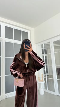 Kahve Şerit Detaylı Hırka Beli Lastikli Pantolon İkili Kadife Takım GAUS-02197GAUSSuitsGAUS-02197