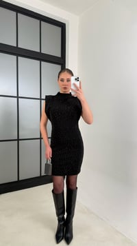 Siyah Sıfır Kol Taş Detaylı Elbise GAUS-00707GAUSDressesGAUS-00707