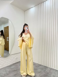 Sarı V Yaka Yarasa Kol Üst Beli Lastikli Pantolon Keten Takım Gaus00304GausTAKIMGU1001699