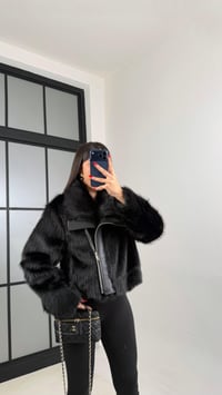 Siyah Astarlı Deri Detaylı Kürk Ceket GAUS-01017GAUSCEKETGAUS-01017